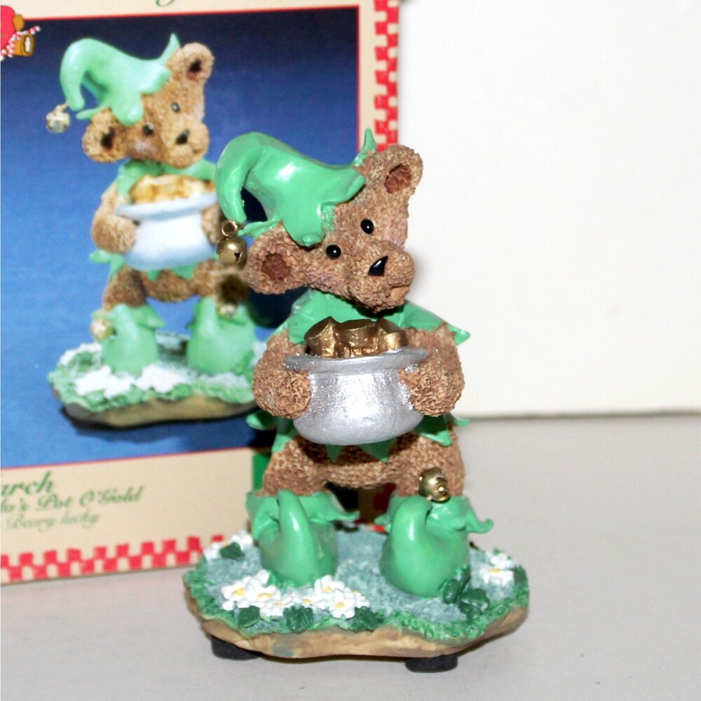 Kurt S Adler figurine Bear of the Month MARCH Philo’s Pot o Gold Holly Bearies